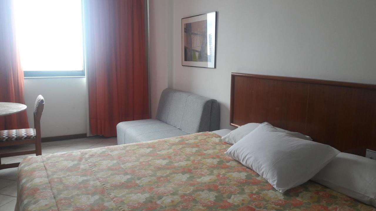 Apart Hotel Sol Vitoria Marina Салвадор Екстериор снимка